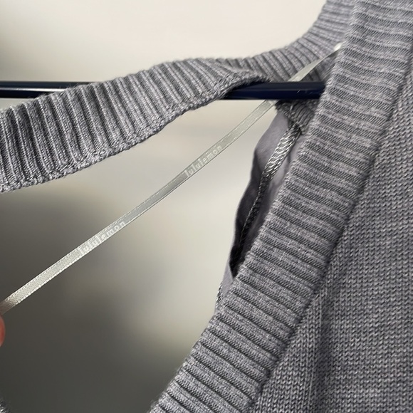 Lululemon dramatic sweater. Size 12 - Picture 4 of 4